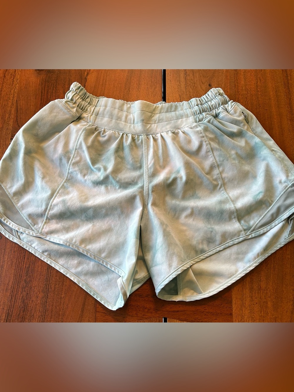 lululemon athletica Light blue hotty hot shorts size 4
